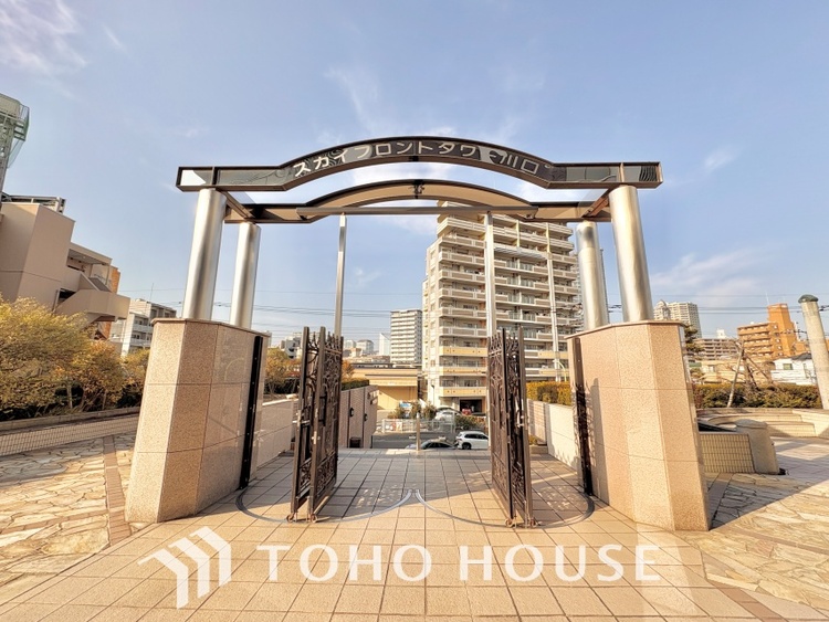 外観 ほんの少しのこだわり。ちょっとした色使いがその家がもつ雰囲気、趣（おもむき）を携え、暮らす家族や訪ねてくる友人・知人に新鮮な香りを運んできます。