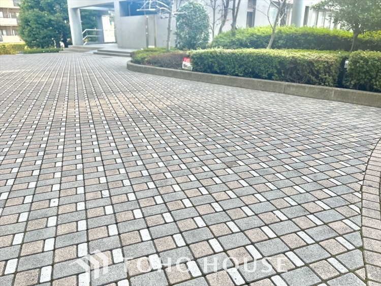 外観 見上げれば高い空。手を伸ばせば吸い込まれそうな突き抜ける空間。空が高いと気持ちも高揚します。空さえも楽しむ生活を始めませんか。