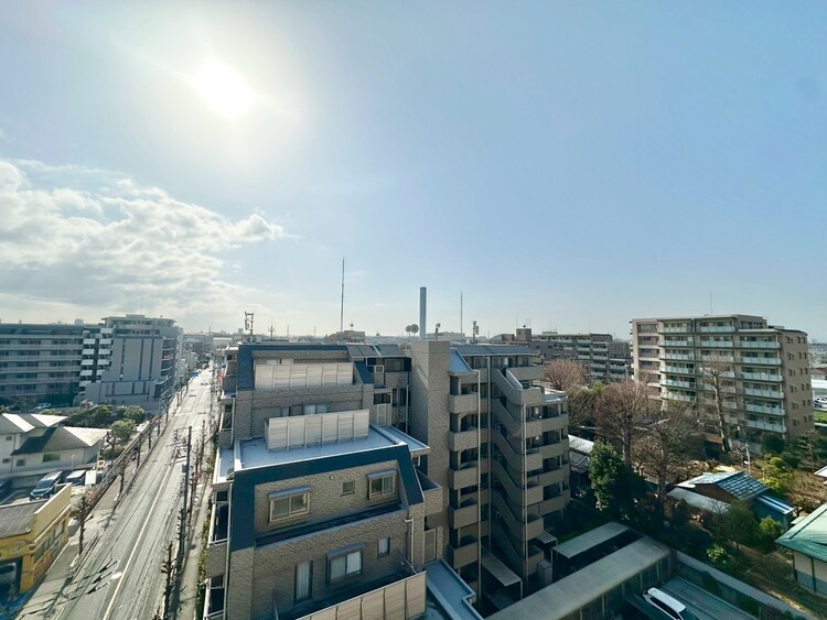 バルコニー 陽当たり・通風・開放感に恵まれた環境です。