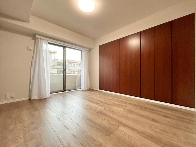 その他 清かで艶やかな時間をもたらしてくれる室内です。