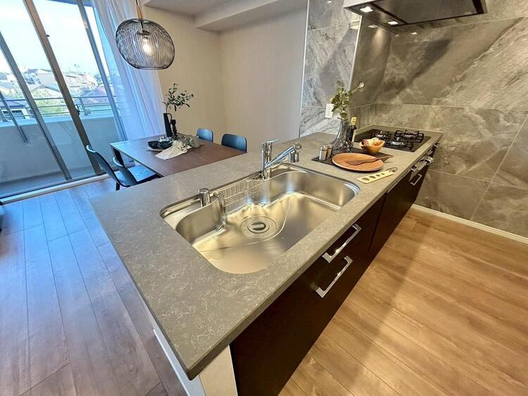 その他 使いやすくスタイリッシュなキッチン空間になっております。