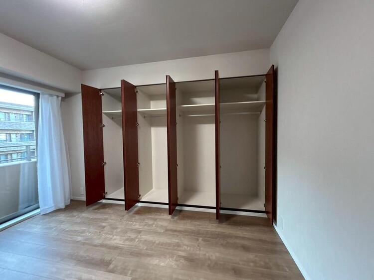 その他 収納スペースが付いていて、お部屋を広く使っていただけます。