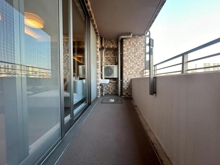 その他 朝の澄んだ空気や、夕方に吹く清々しい風を感じられるバルコニー。