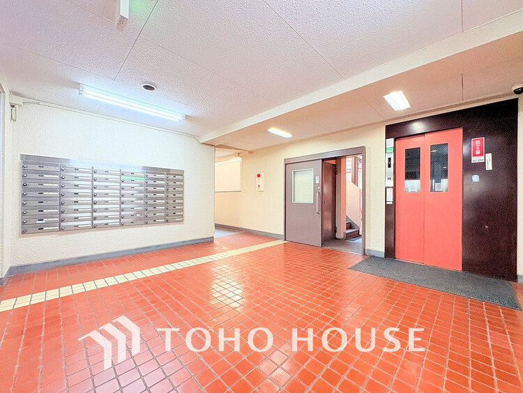 エントランス 落ち着いた色合いのエントランス