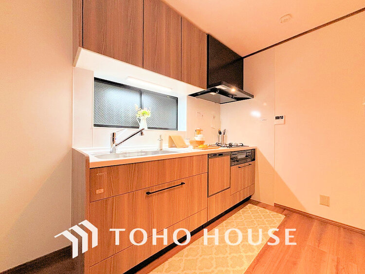 キッチン 落ち着きのあるカラーで統一された清潔感と気品が溢れるキッチン