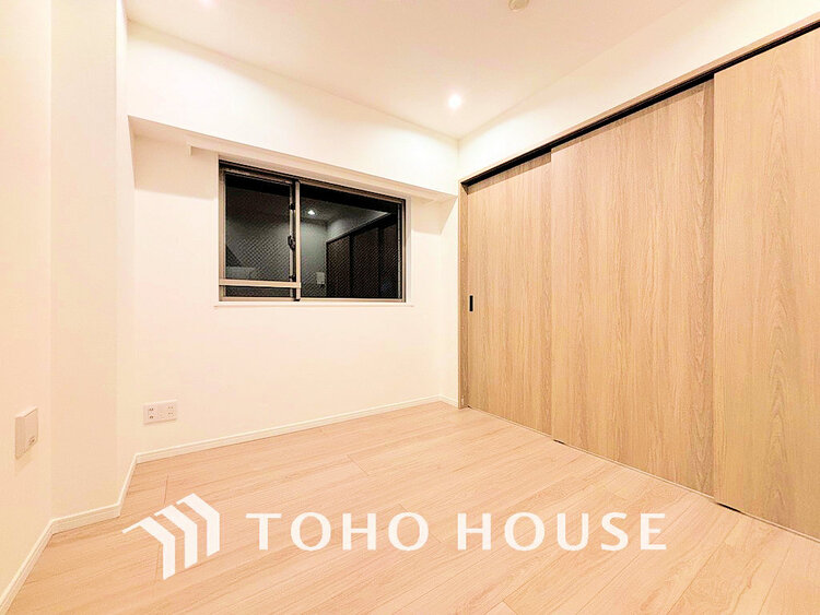 内装 採光もある洋室は、くつろぎのひと時を過ごすのにぴったり