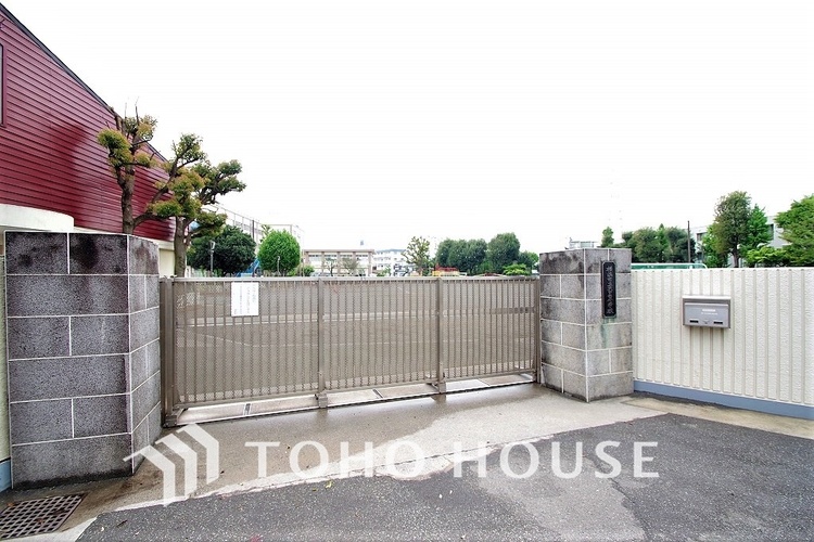 周辺 横浜市立大口台小学校　距離650m