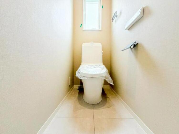 トイレ 【トイレ】ウォシュレット、保温機能付き便座など充実の設備です　お掃除がしやすくストレスフリー！！