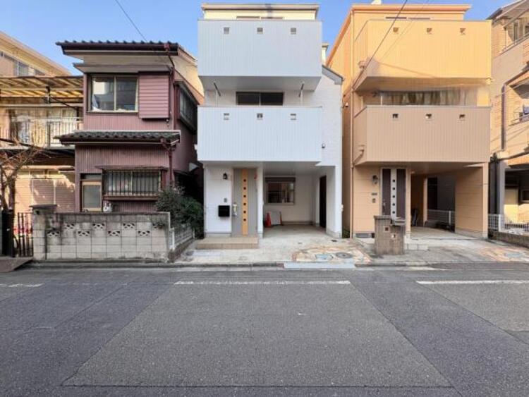 外観 ●〇物件の陽当りや通風・仕様設備やお部屋の大きさの比較、近隣・周辺環境や街並みなど、資料には掲載していない情報が現地にはたくさんあります。資料だけで不動産を購入できるという方はいません。ぜひ現地へ〇● 