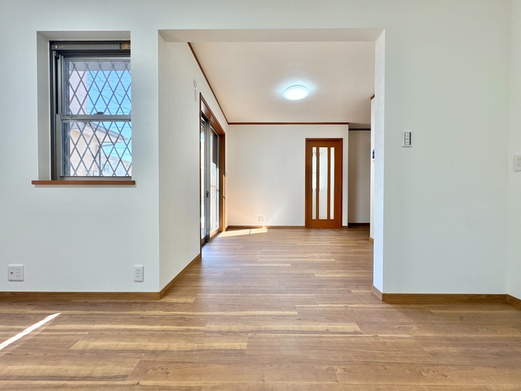 居間 飾り過ぎないシンプルな内装と偏り過ぎないデザインで統一しました。