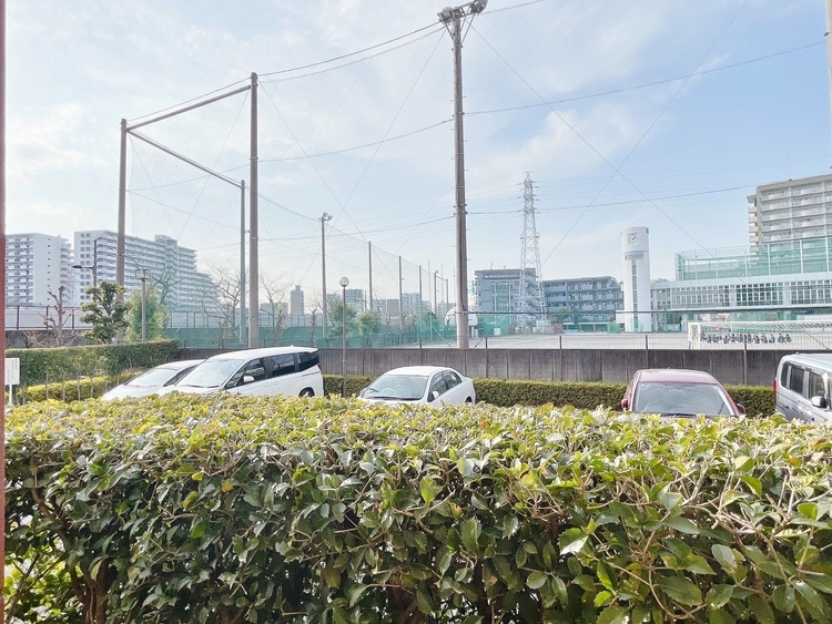 バルコニー 頬をなでる、優しい風を感じることが出来ます。