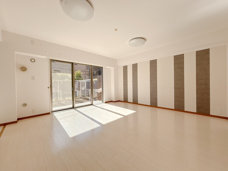 居間 快適に過ごす毎日を求めて、暮らしの中でご自身の「マイホーム」に創り上げてください。