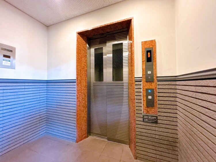 設備 エレベーターの管理も、きちんと行き届いてます。