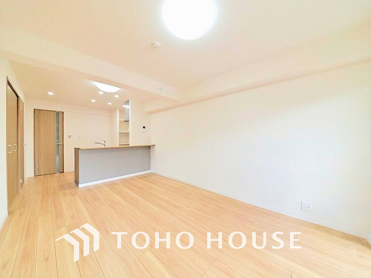 内装 上質な時間を育む暮らしのメインステージ。寛ぎとコミュニケーションを育む居心地のよい場所