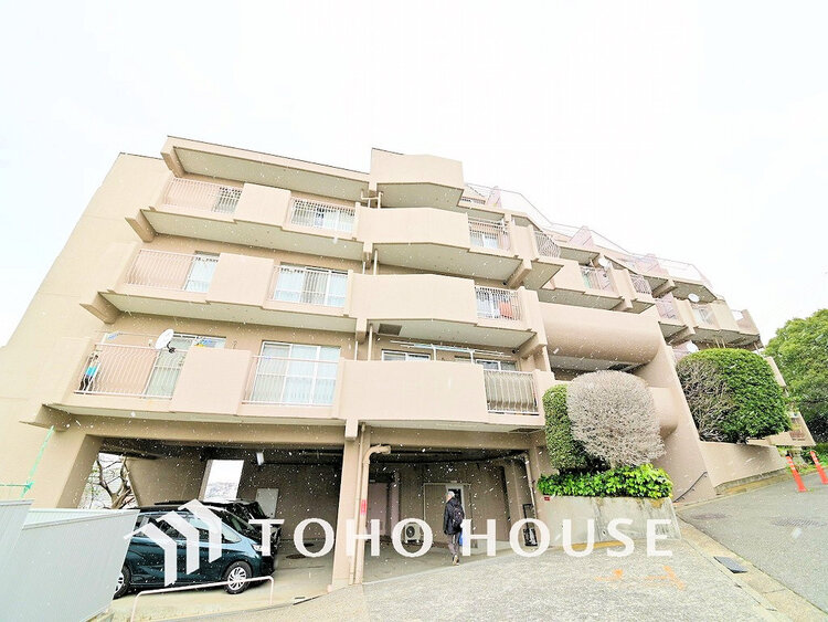 外観 〜2路線利用可「保土ヶ谷」駅徒歩5分の好立地〜南東向き・高台に位置しており陽当り良好〜