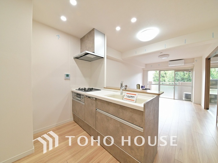 キッチン シンプルな部屋の雰囲気に溶け合うナチュラルキッチン