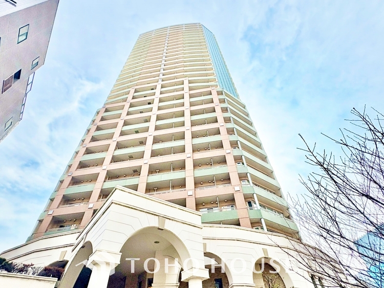 トイレ ◆住むほどに実感する快適性＆機能性◆各空間を彩る設備は、デザイン性に優れたHigh Quality仕様が装備。広く使い勝手のよい空間と設備で、理想の暮らしを演出します。