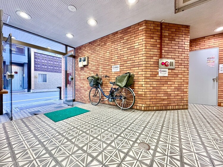 その他 館内は静寂な中が保たれており、管理が行き届いている印象を受けました。