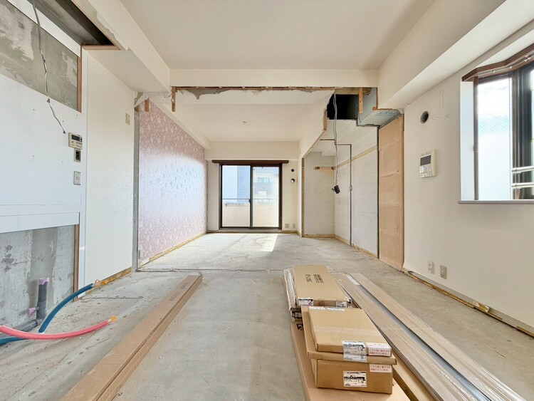 居間 落ち着いた雰囲気に包まれて、伸びやかな空間。