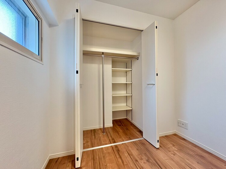 その他 収納スペースが付いていて、お部屋を広く使っていただけます。