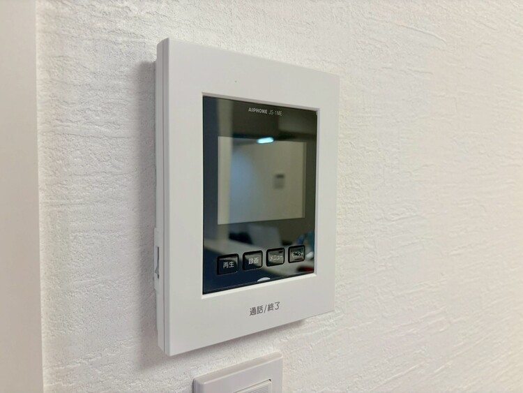 その他 誰が来てもわかる様にモニター付きインターホンを設置。
