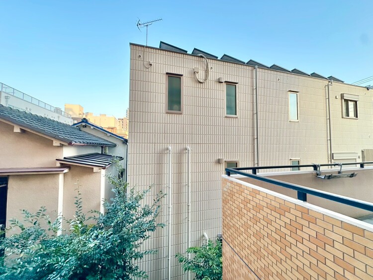 バルコニー 眺望や窓からの景色が良いと、家で過ごす時間も快適です。