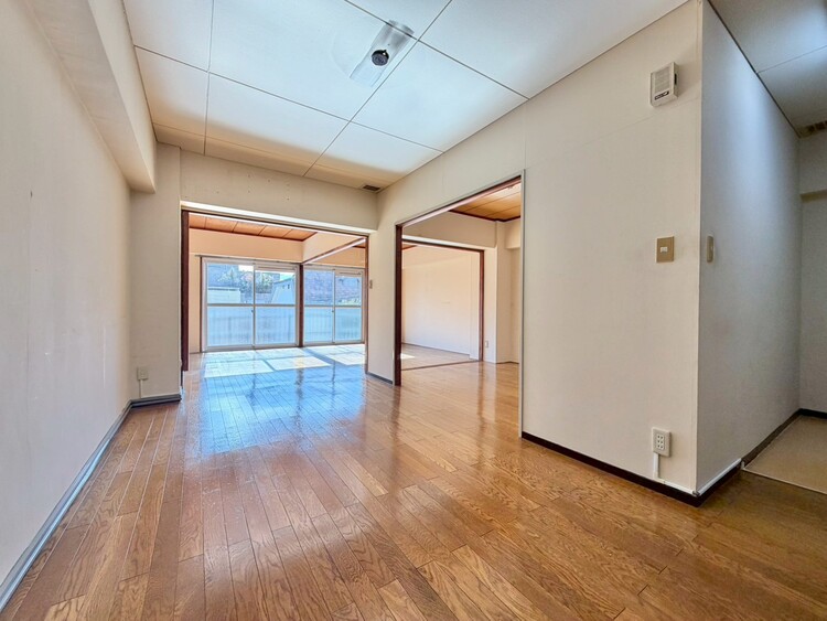 居間 「空間が織り成すひとつ先の住み心地」を演出します。