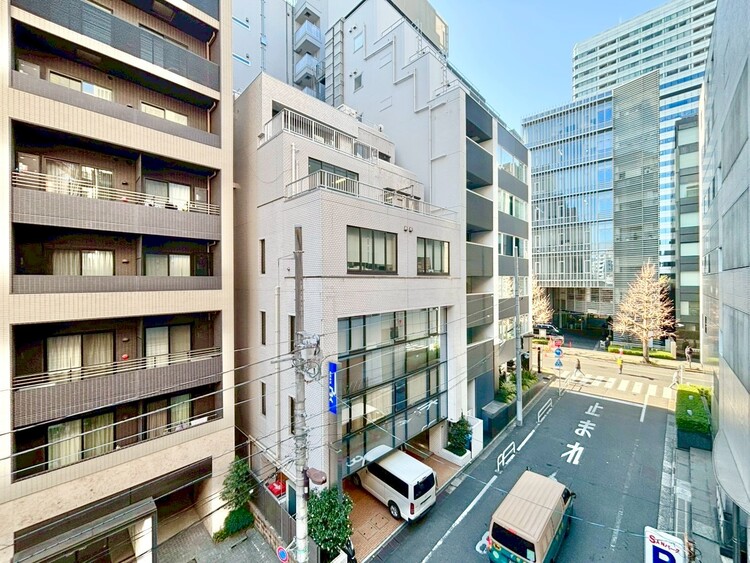 バルコニー 陽当たり・通風・開放感に恵まれた環境です。