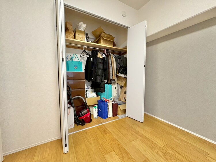 その他 収納スペースが付いていて、お部屋を広く使っていただけます。