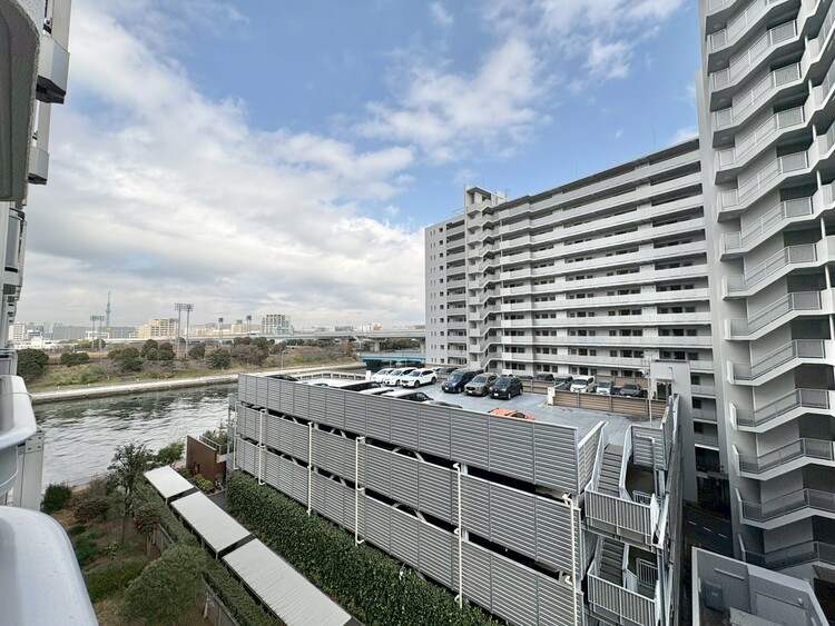 その他 眺望や窓からの景色が良いと、家で過ごす時間も快適です。