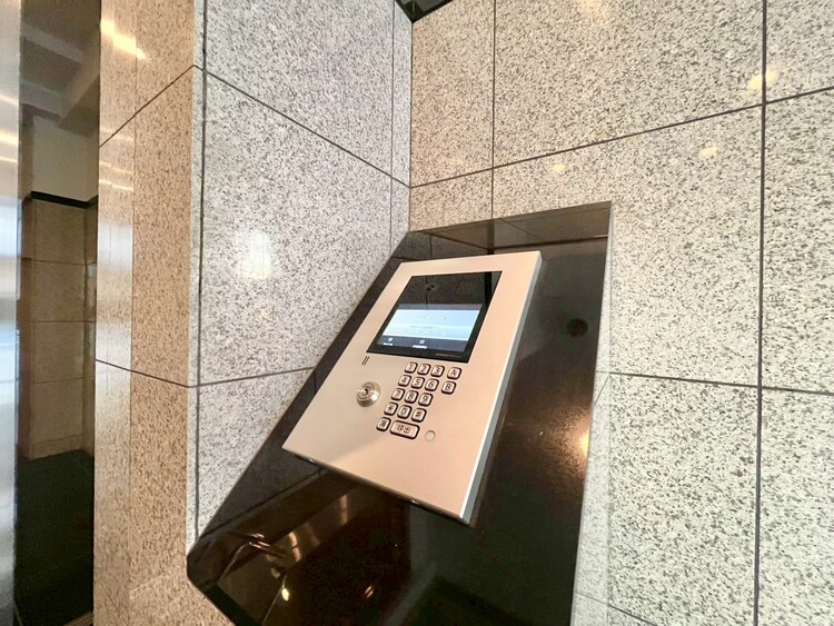 その他 誰が来てもわかる様にモニター付きインターホンを設置。