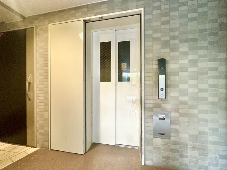 その他 エレベーター完備のため荷物が多くなっても安心。