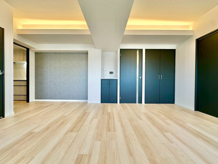 居間 落ち着いた雰囲気に包まれて、伸びやかな空間。