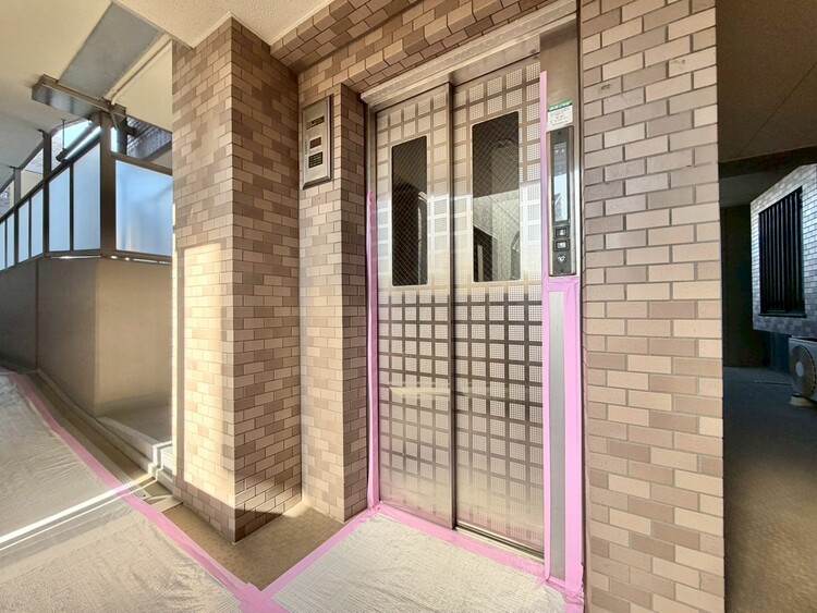 その他 エレベーター完備のため荷物が多くなっても安心。