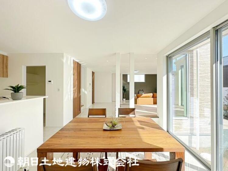 居間 【リビング（2024年11月撮影）】