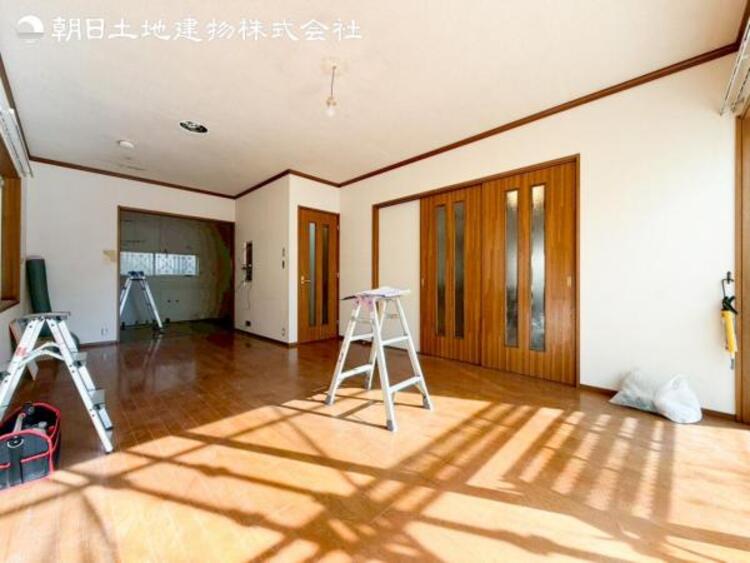 居間 リフォーム中の写真となります