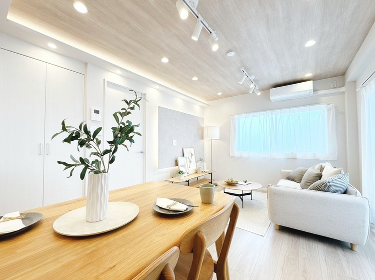 居間 過ごす時間が、たくさんの思い出として紡がれていく場所。