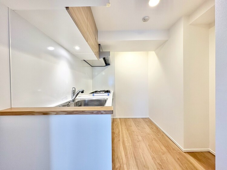 キッチン スマートな意匠と充実の機能を備えたキッチンが、暮らしにおいしい彩りを添えます。