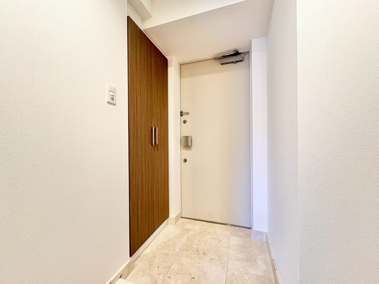 玄関 シューズボックスを完備した玄関です。