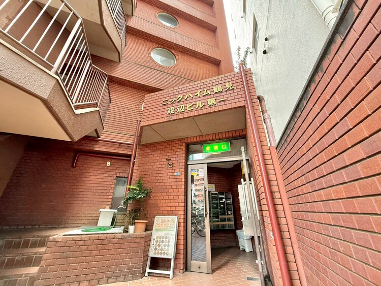 その他 上質感漂う玄関アプローチです。