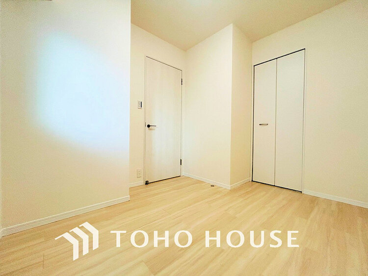 内装 シンプルですっきりとした室内は飽きのこない居心地の良い雰囲気