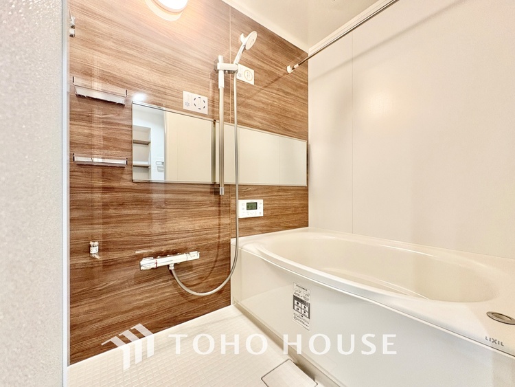 風呂 浴室は一日の疲れを癒す特別な空間。清潔感と快適性で心身ともにリフレッシュできます。