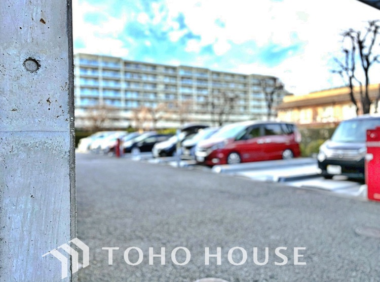 外観 大切な自動車を置いておけるスペースがあります。