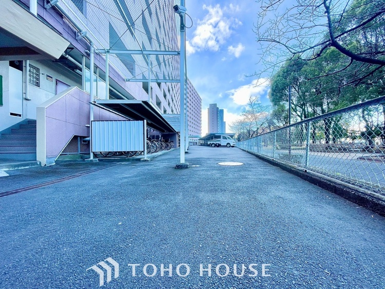 外観 【ENTRANCE】◆そびえ立つ◆我が家のシンボル。遠くの空が赤く染まる夕べが待ち遠しい。