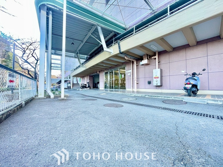 外観 現在改装中◆家の顔◆玄関は家の顔。収納上手は玄関を制する。