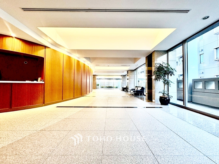 内装 ◆海の向こうへ沈む夕日◆オレンジ色の光は大人になった今の僕にはわかる。1日の終わりを伝えに来たわけではなく、また明日が来る方へ導いてくれた事を。