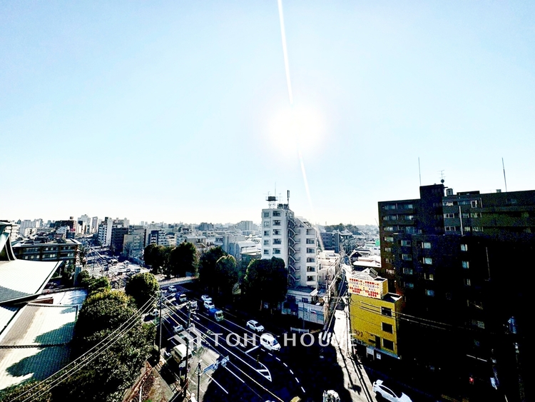 キッチン ◆ここに在る◆事も無げに美しく、伝えるには筆舌に尽くし難い。豪華絢爛や華美と言う事ではなく、住まう者にとって暮らし易く心地がいいと言う美しさがこの住まいには込められている。