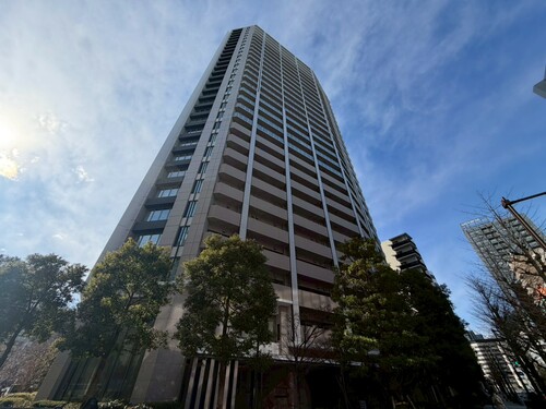 ＢｒｉｌｌｉａＴＨＥＴＯＷＥＲＴＯＫＹＯＹＡＥＳＵＡＶＥＮＵの画像