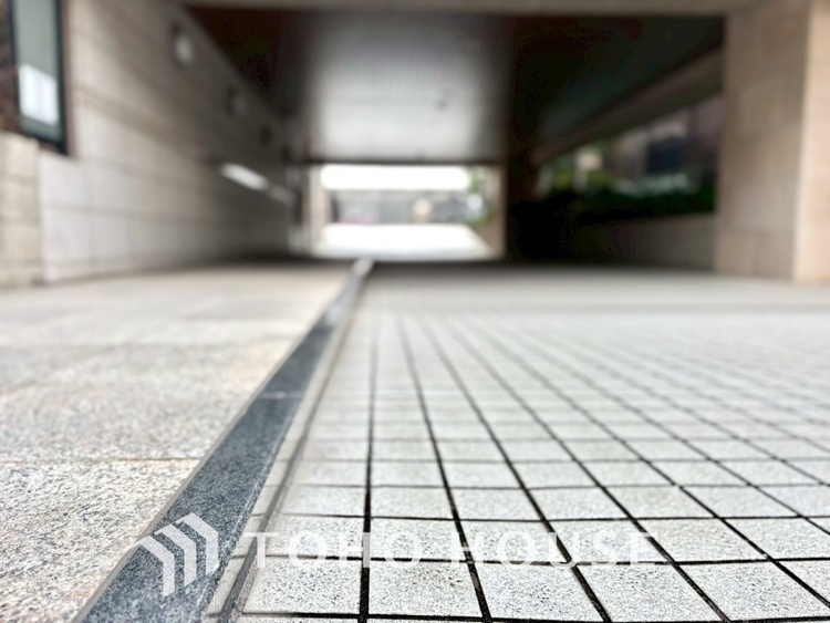 その他 【ENTRANCE】◆そびえ立つ◆我が家のシンボル。遠くの空が赤く染まる夕べが待ち遠しい。