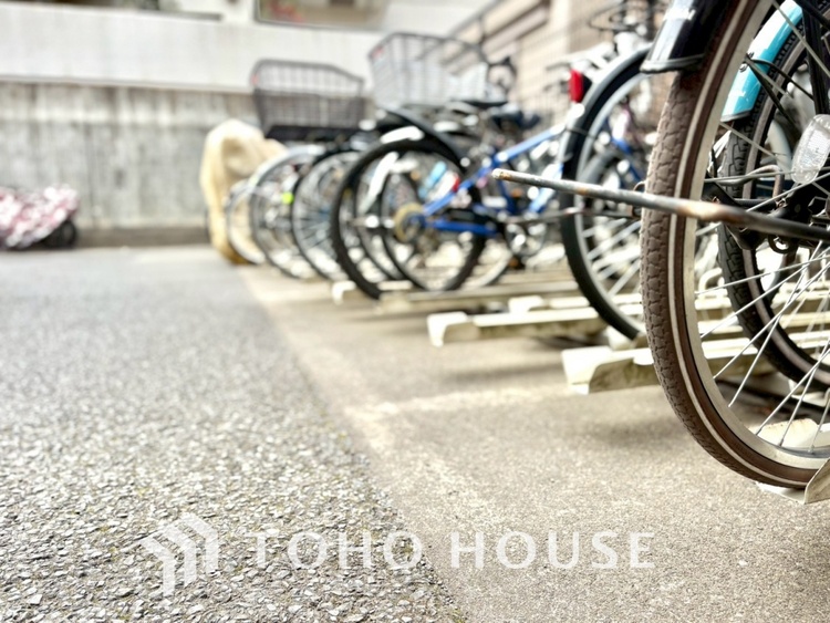 その他 【BICYCLE PAEKING LOT】◆駐輪場◆快適な生活には欠かせない自転車。開放的な駐輪場がございます。